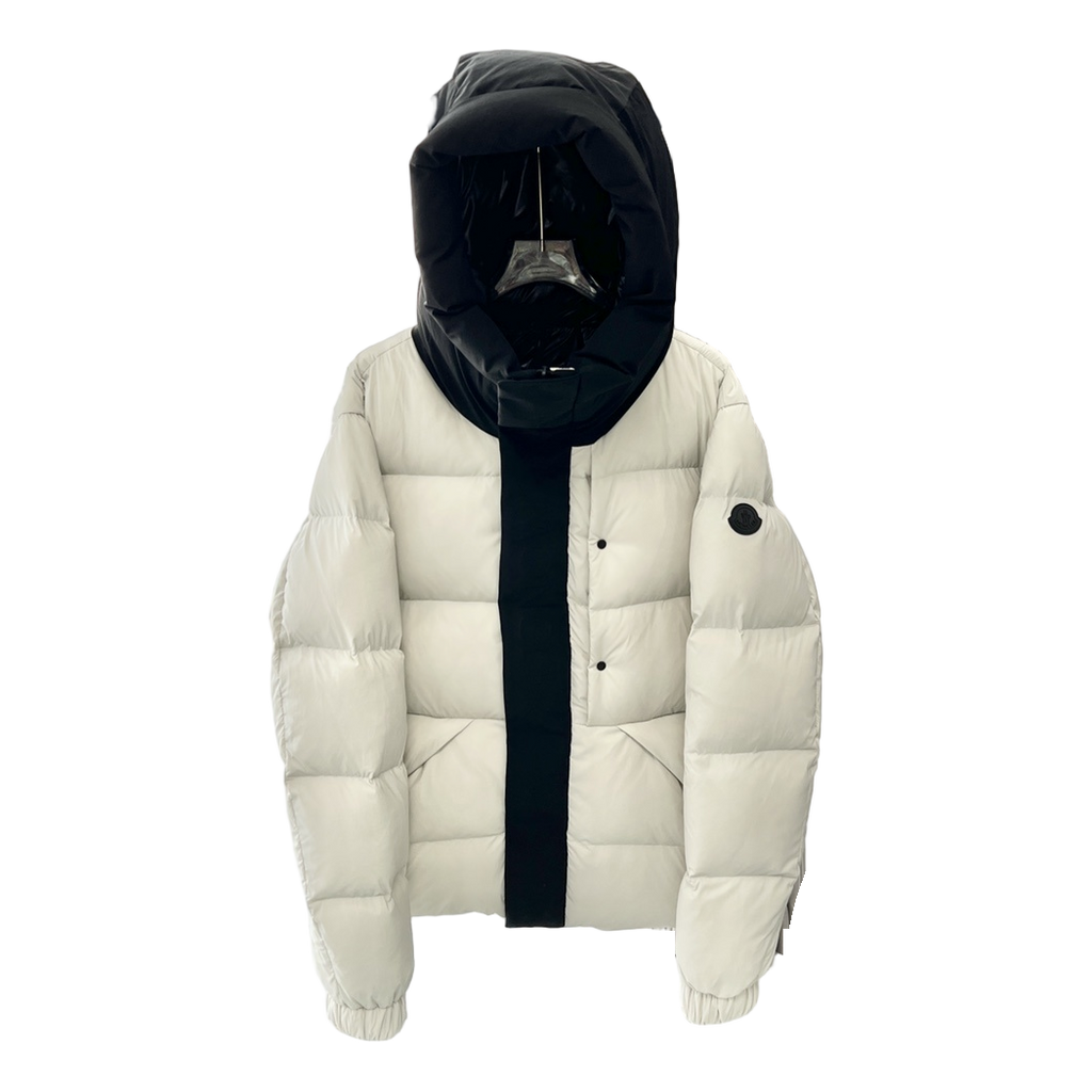 Moncler Colour-Block Down Puffer Jacket with Contrast Hood