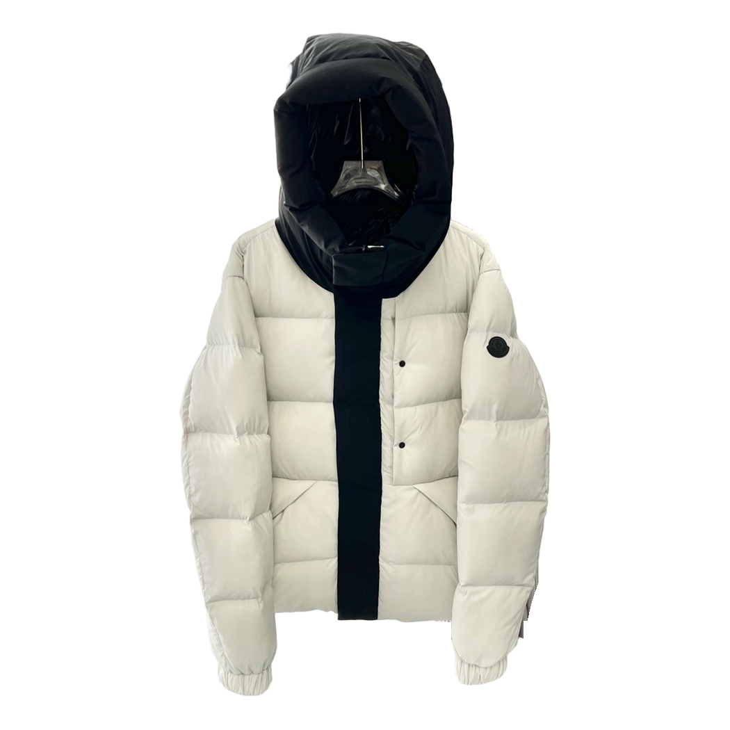 Moncler Colour-Block Down Puffer Jacket with Contrast Hood